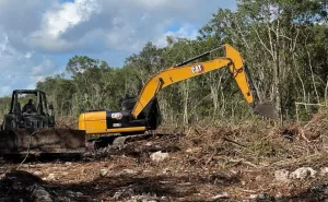 Tren Maya y Sac Actun: Denuncian carretera ilegal del Ejército en Tulum que amenaza el acuífero maya